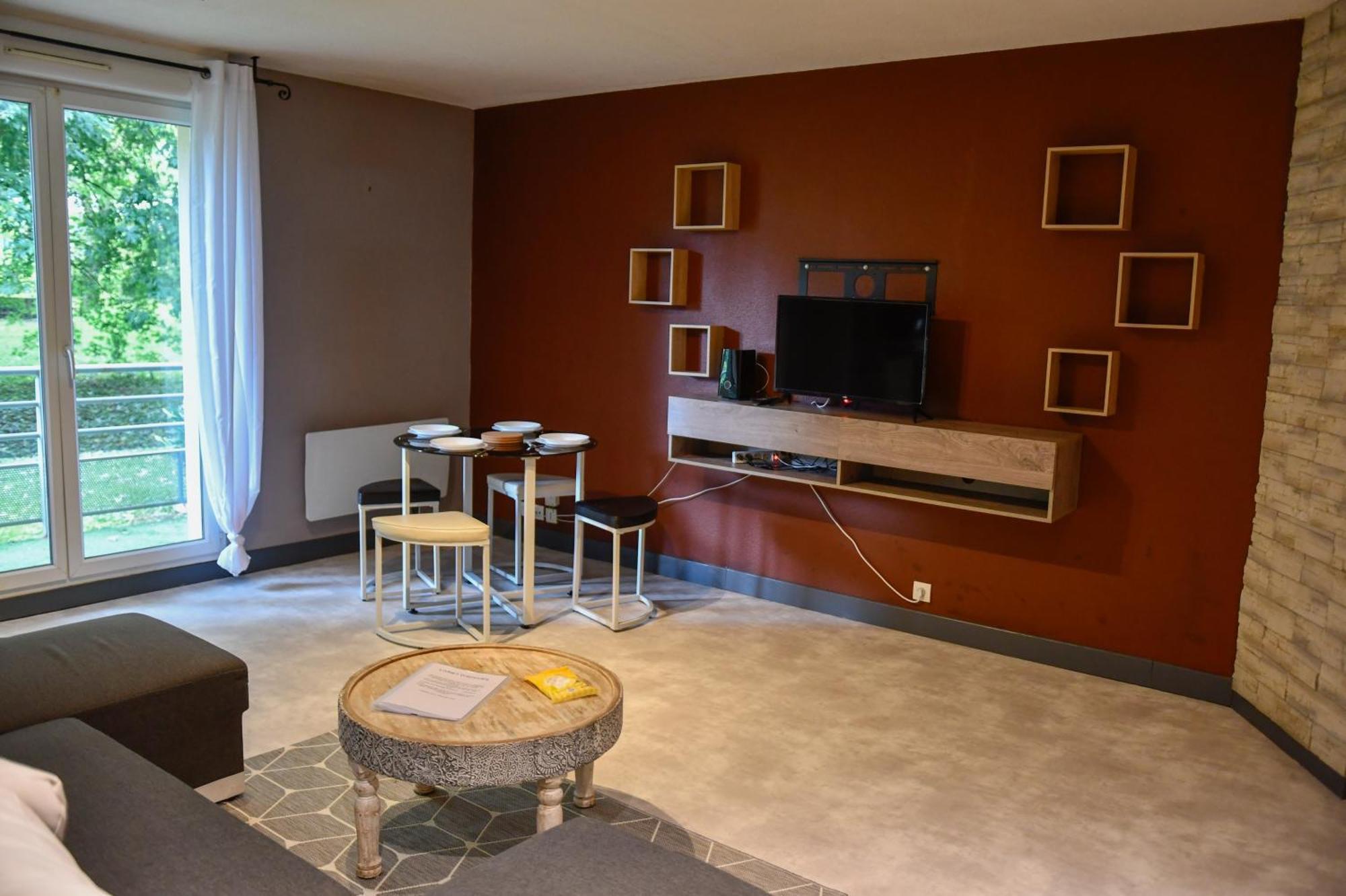 Calme Et Terrasse Privee Pres De Vichy Apartment Bellerive-sur-Allier Exterior photo